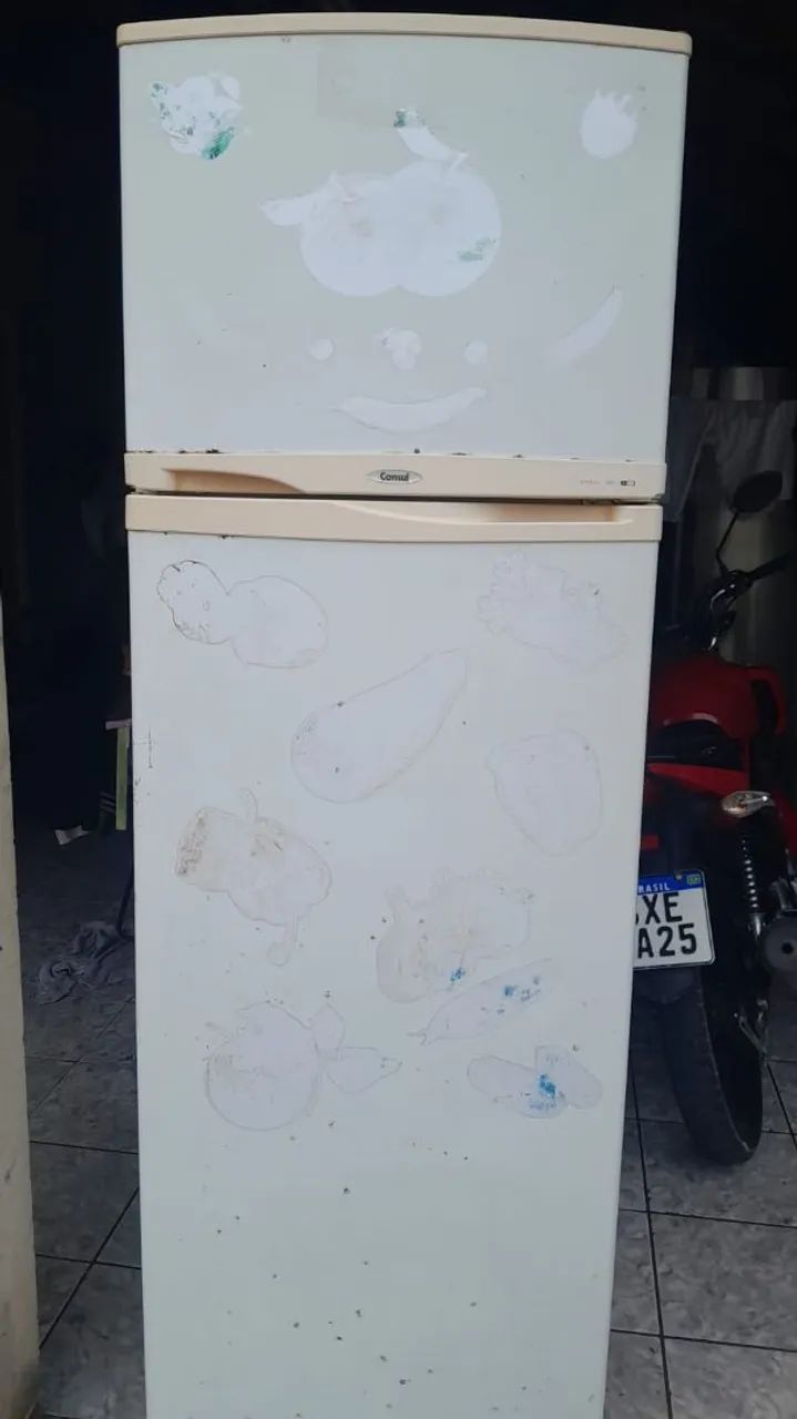 Vende-se Geladeira 