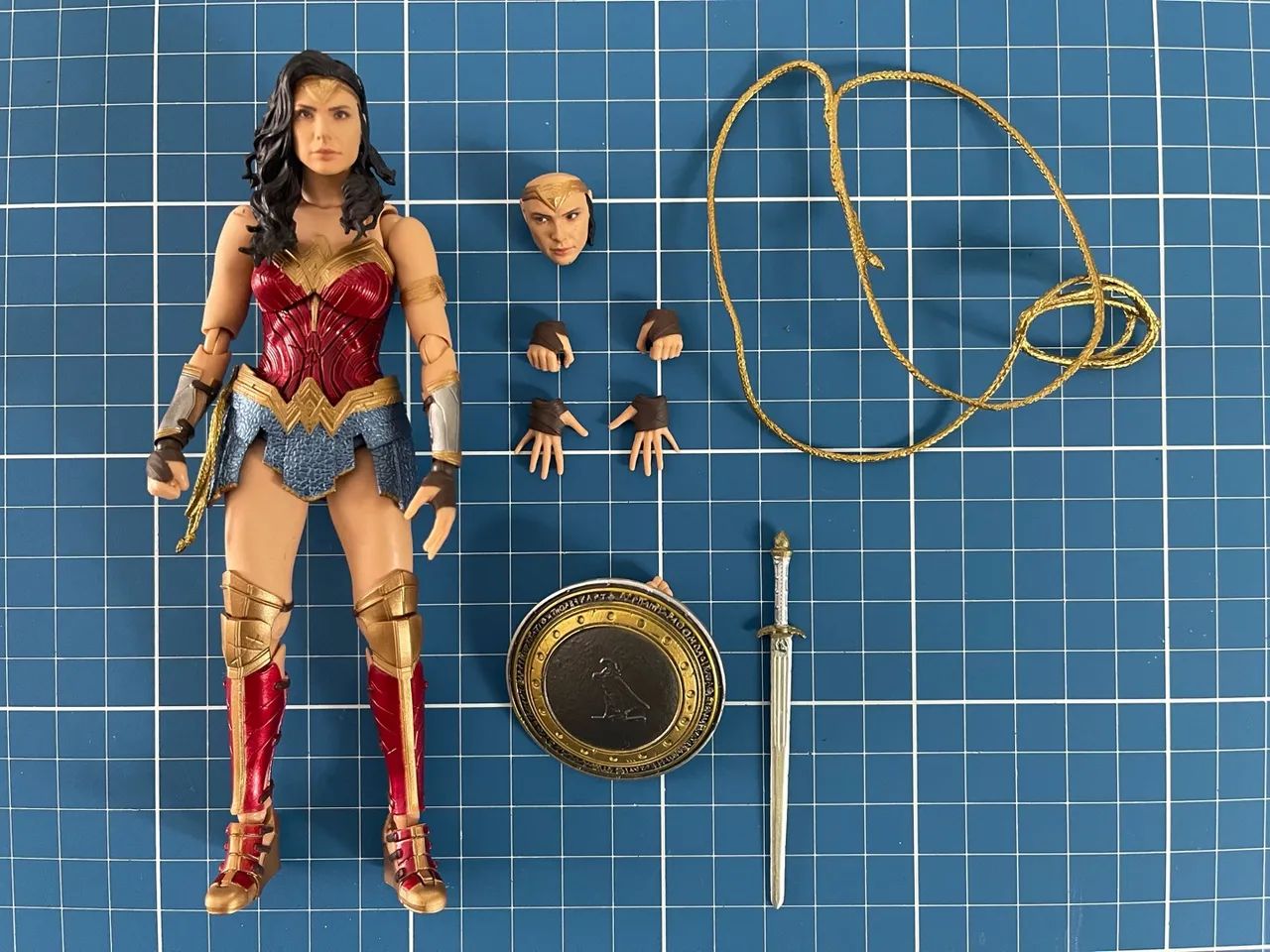 Mulher Maravilha - SH Figuarts 