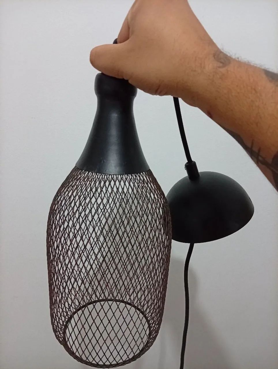 Luminária preta pendente 