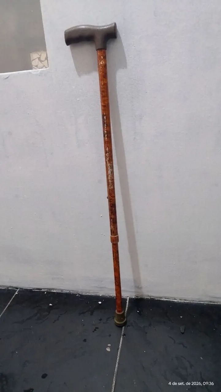 Bengala Ortopédica Ajustável com Cabo em T - Ótimo Estado!