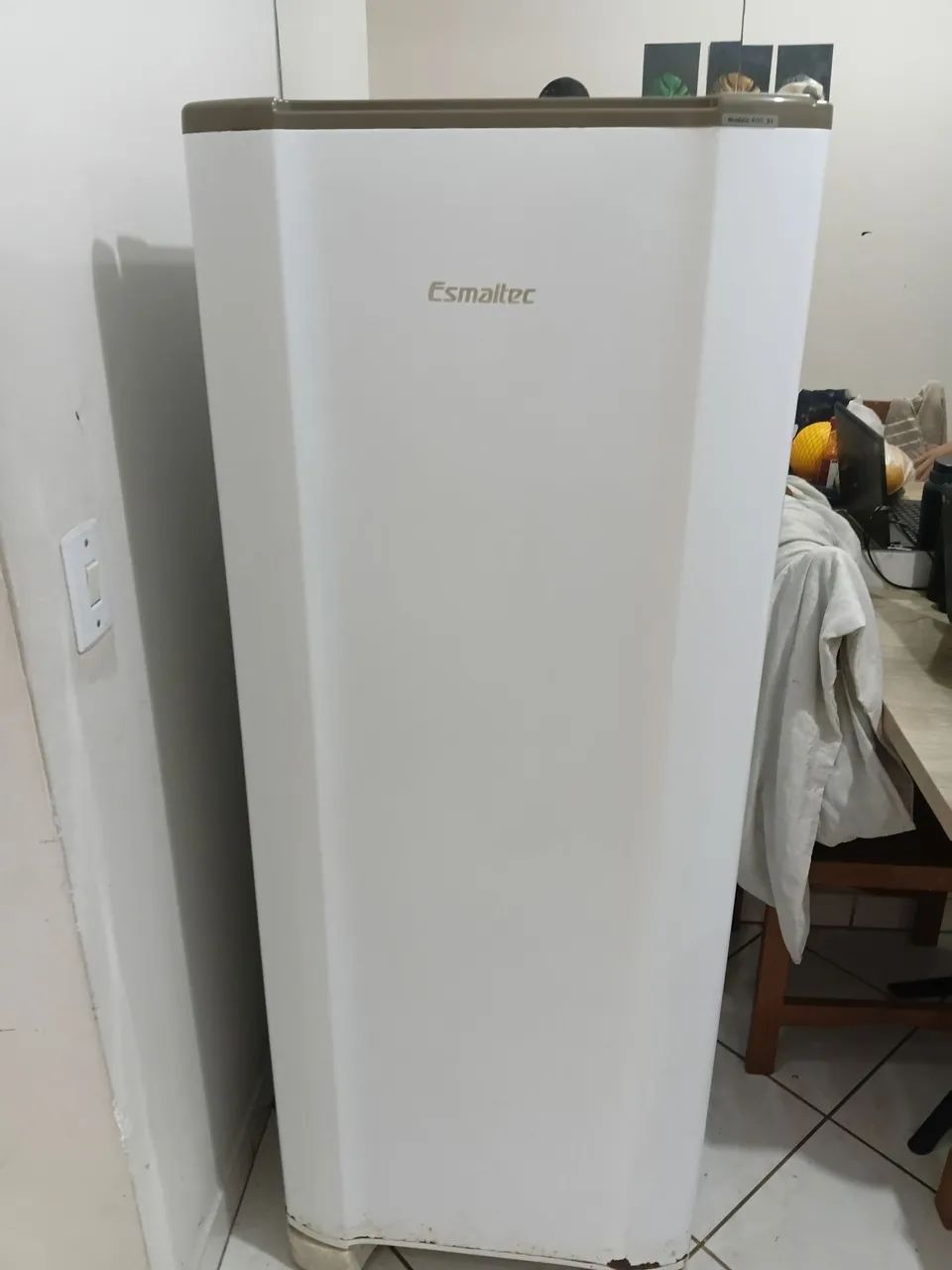 Geladeira Esmaltec 245 L
