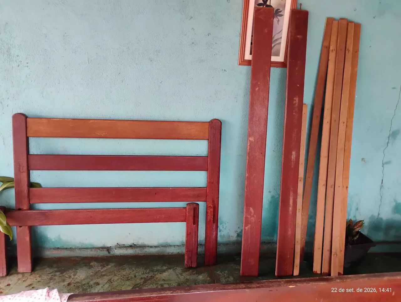 Cama casal de madeira 