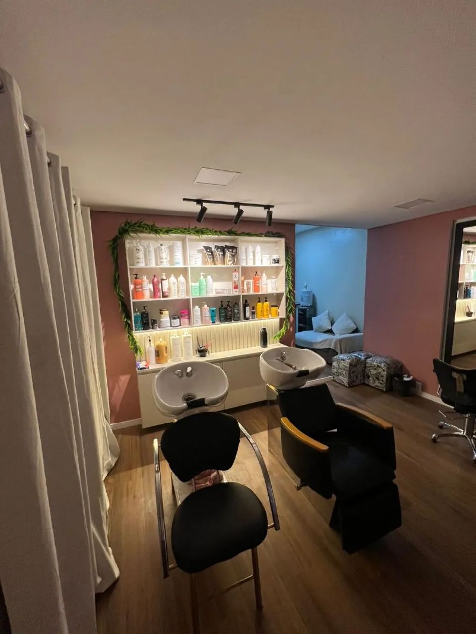 Alugo cadeira para atendimento em salão  - Foto 4