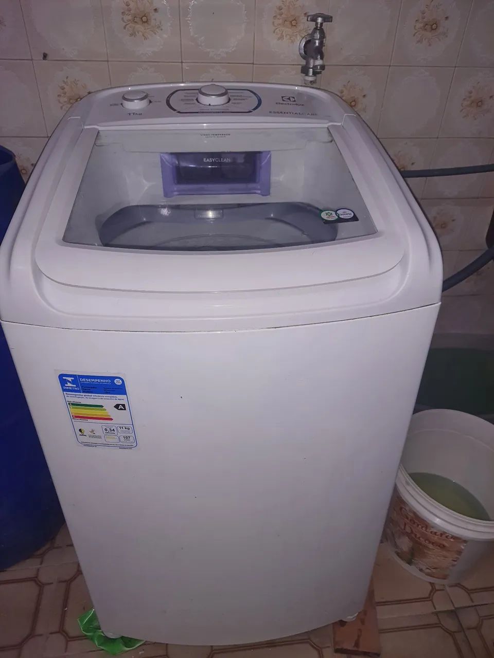 Lavadora Electrolux 11 Kg Mod: LES11 Funcionando com defeito de vazamento! Leiam  - Foto 5