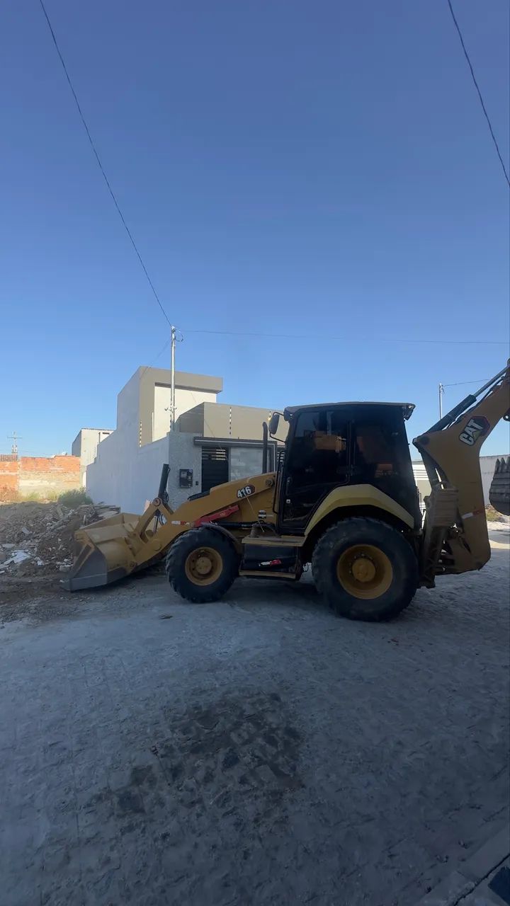 Retroescavadeira Cat 2021 troco em caçamba  - Foto 2