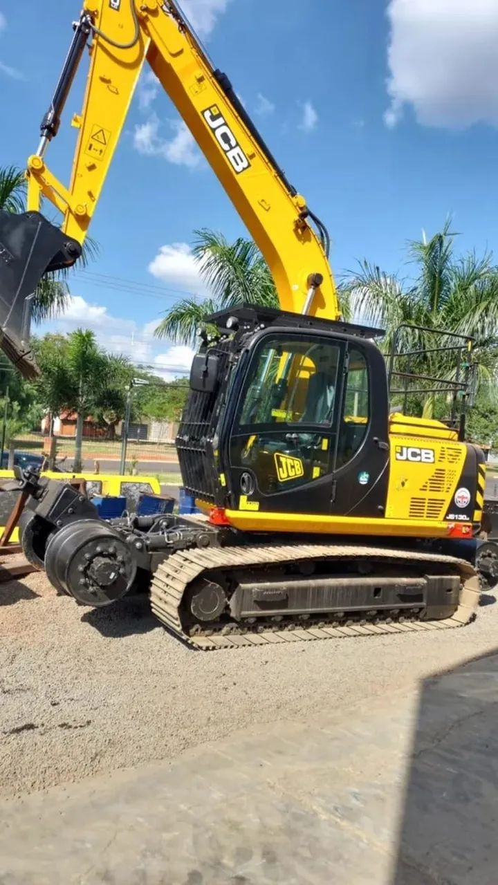 Escavadeira JCB JS130lc - Foto 2