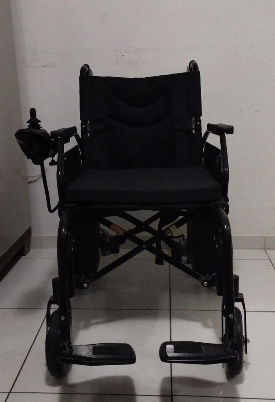 Cadeira de roda elétrica  - Foto 4