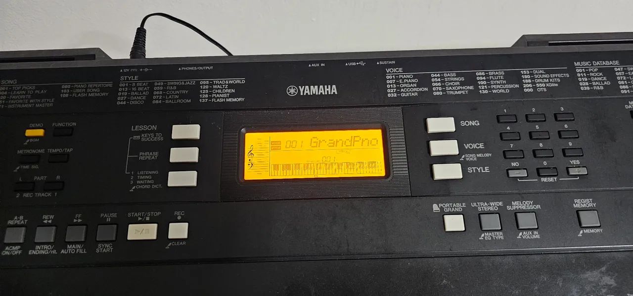 TECLADO ARRANJADOR PSR E343