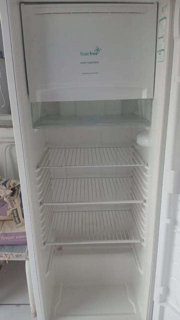 Vendo uma Geladeira! 