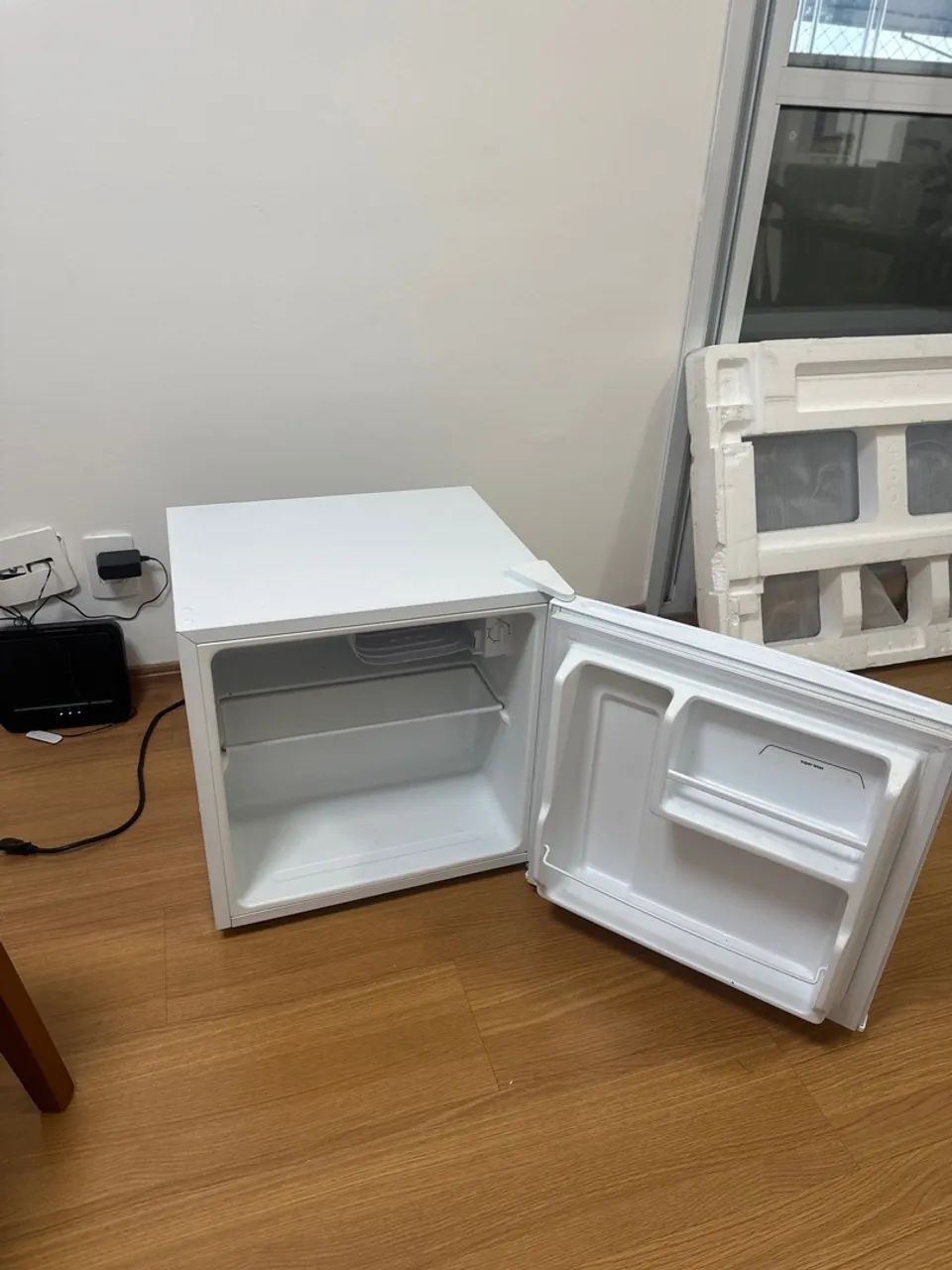  Frigobar Branco de 45 Litros da Midea. - Foto 3