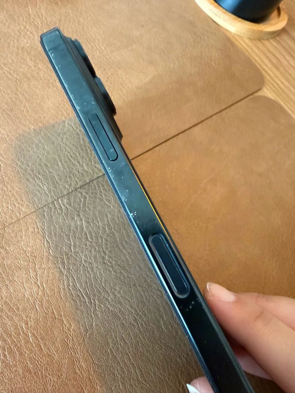 iPhone 16 pro - Foto 3