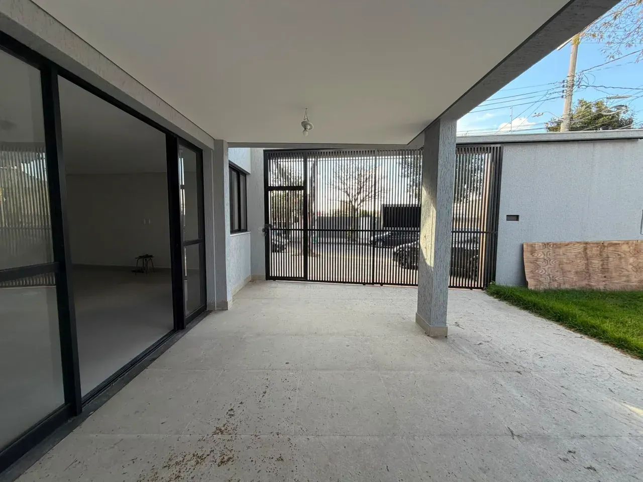 Casa Duplex com 3 quartos sendo 1 suíte 3 banheiros 2 vagas - Foto 4