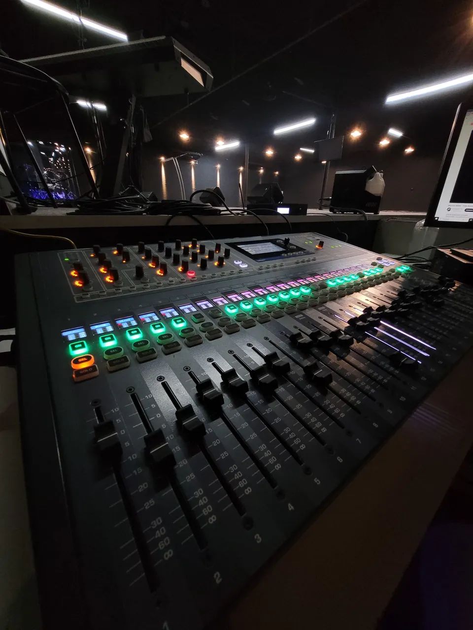 Soundcraft Si Impact Profissional - Excelente Estado - R$ 18.000 - Foto 3