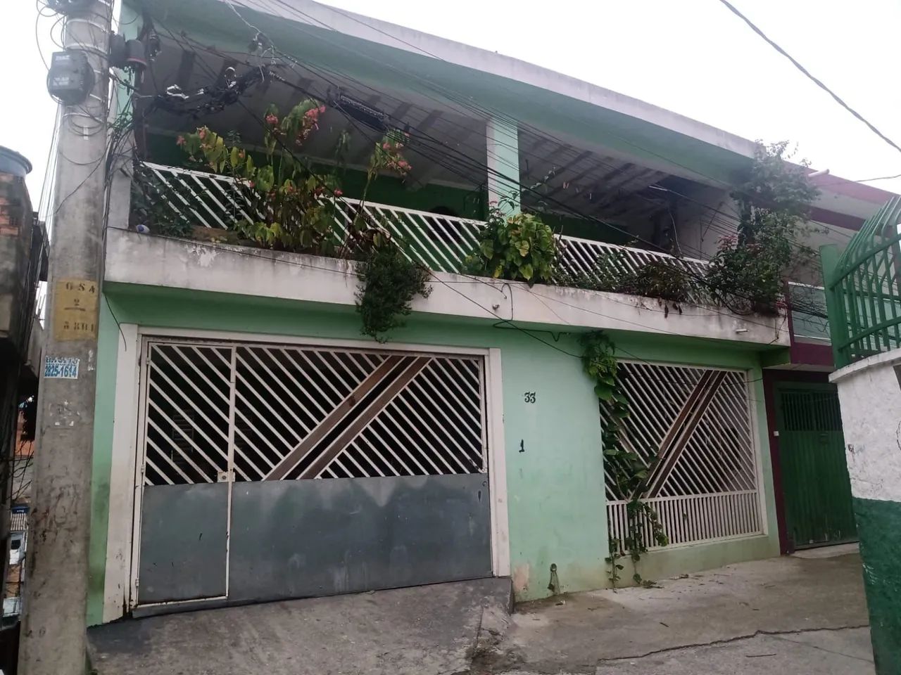 Casa Ampla com 4 Quartos, Suíte e Espaço Comercial - Aceita Propostas