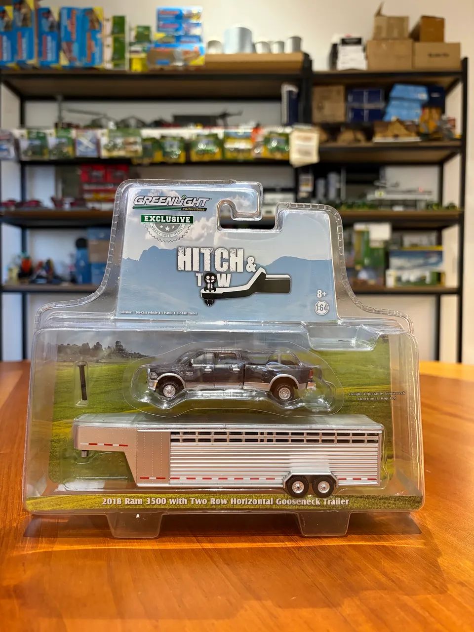 Ram 3500 dually com trailer 1/64