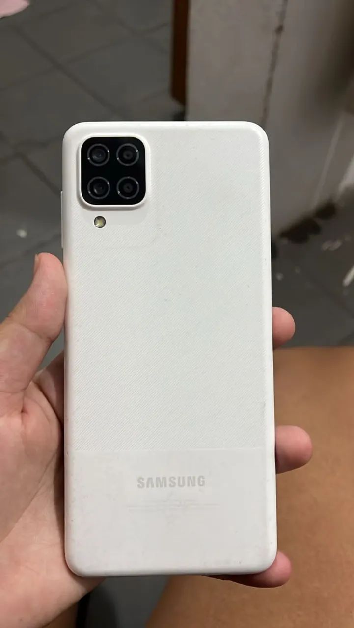 vendo celular A12 bom