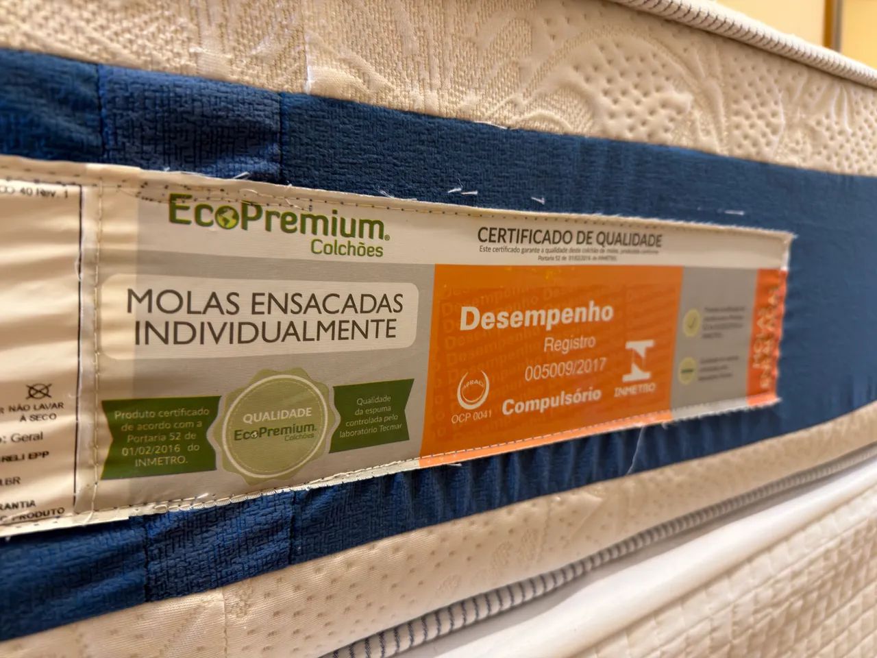     Colchão Molas Ensacadas + Base Box 138x188 - Excelente Estado - Foto 3