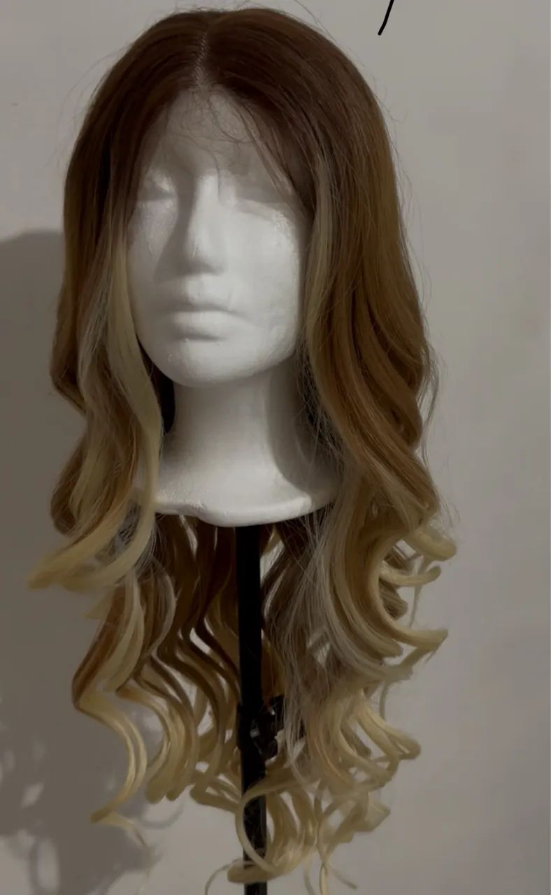 Front Lace castanha com mechas loiras / luzes