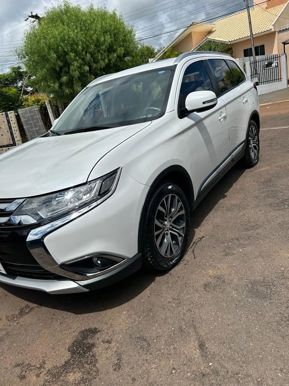 Mitsubishi Outlander 2.0 16V 160CV AUT. 2017