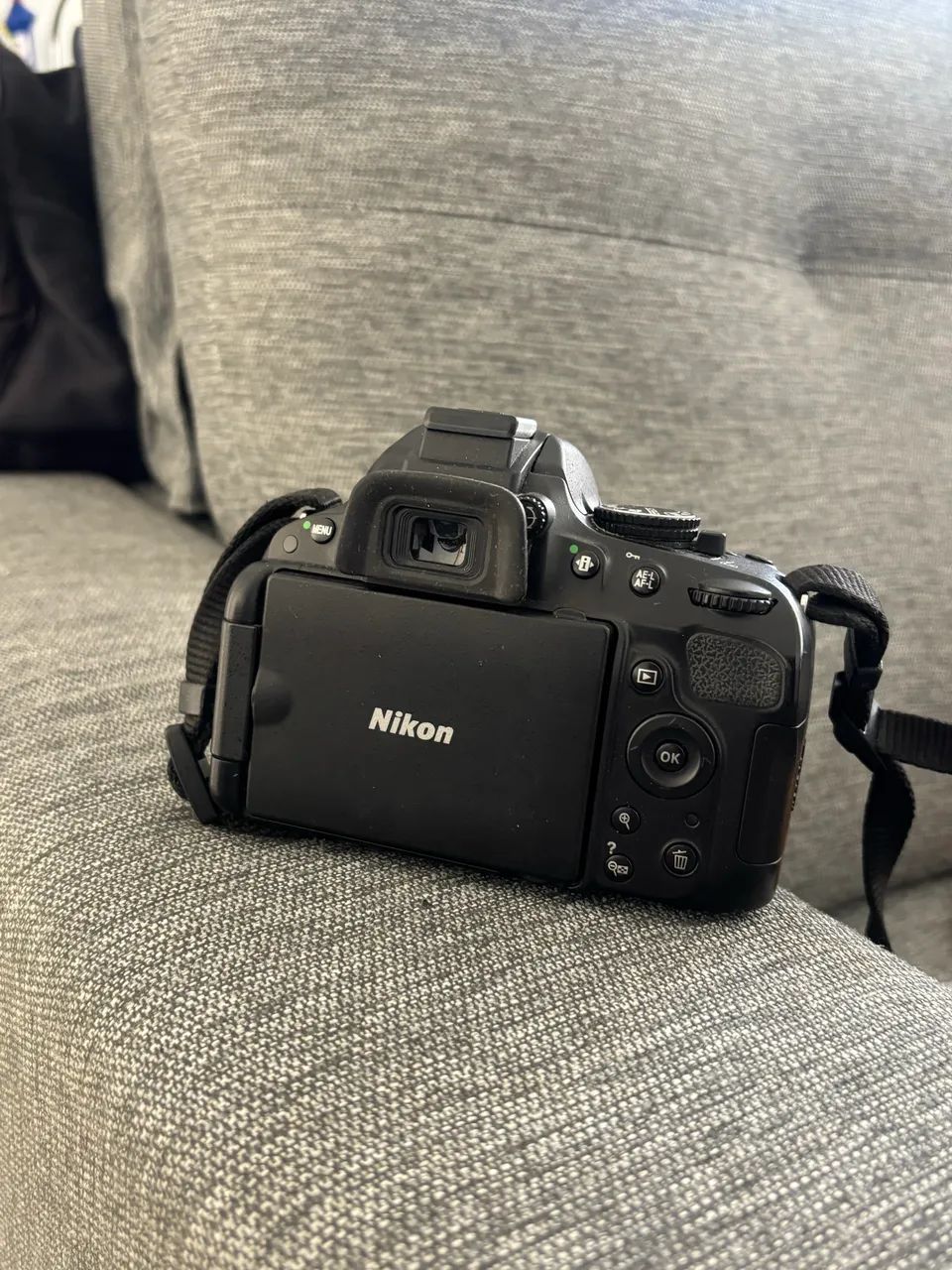 NIKON D5100 - Foto 2