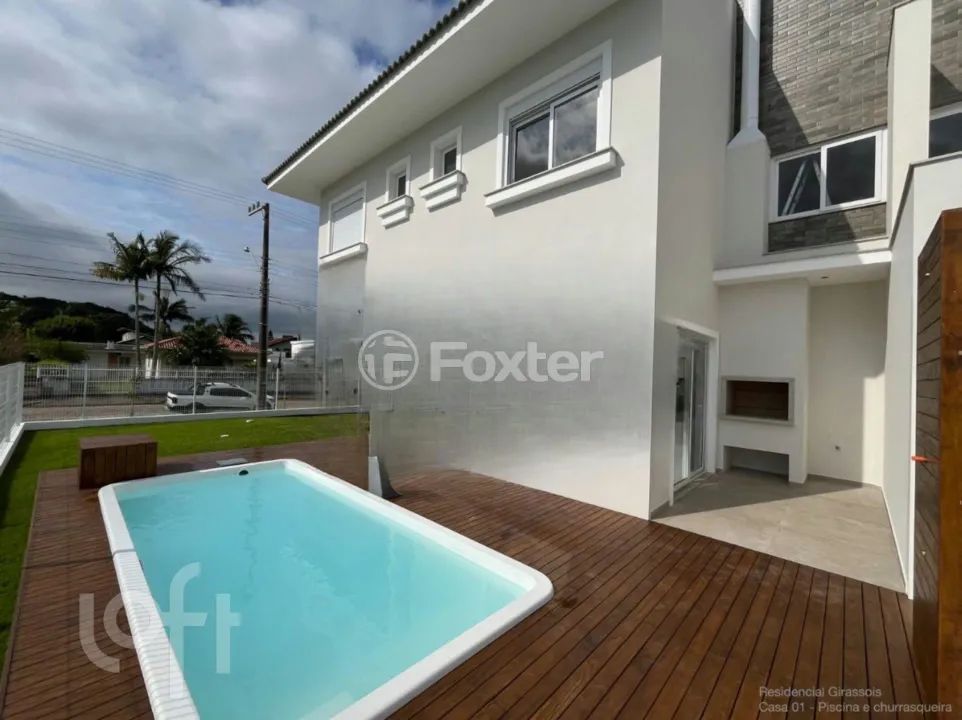 Casa à venda Avenida das Acácias, Daniela - Florianópolis