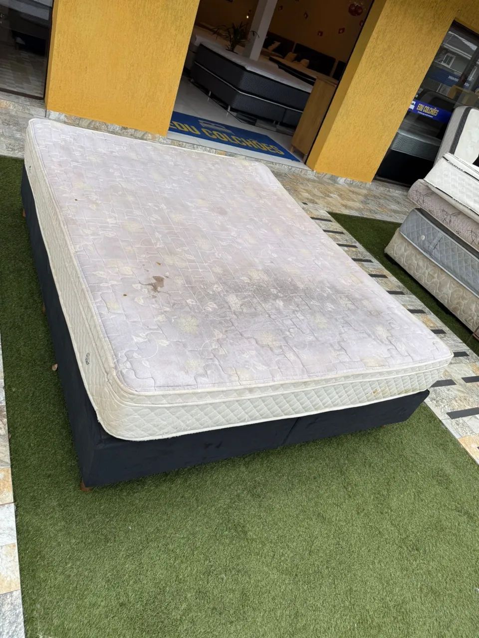 Cama box QUEEN SIZE USADA TOP - ENTREGAMOS  - Foto 3