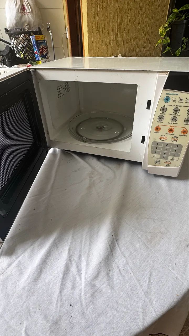 Microondas Eletrolux 18 litros - Foto 3