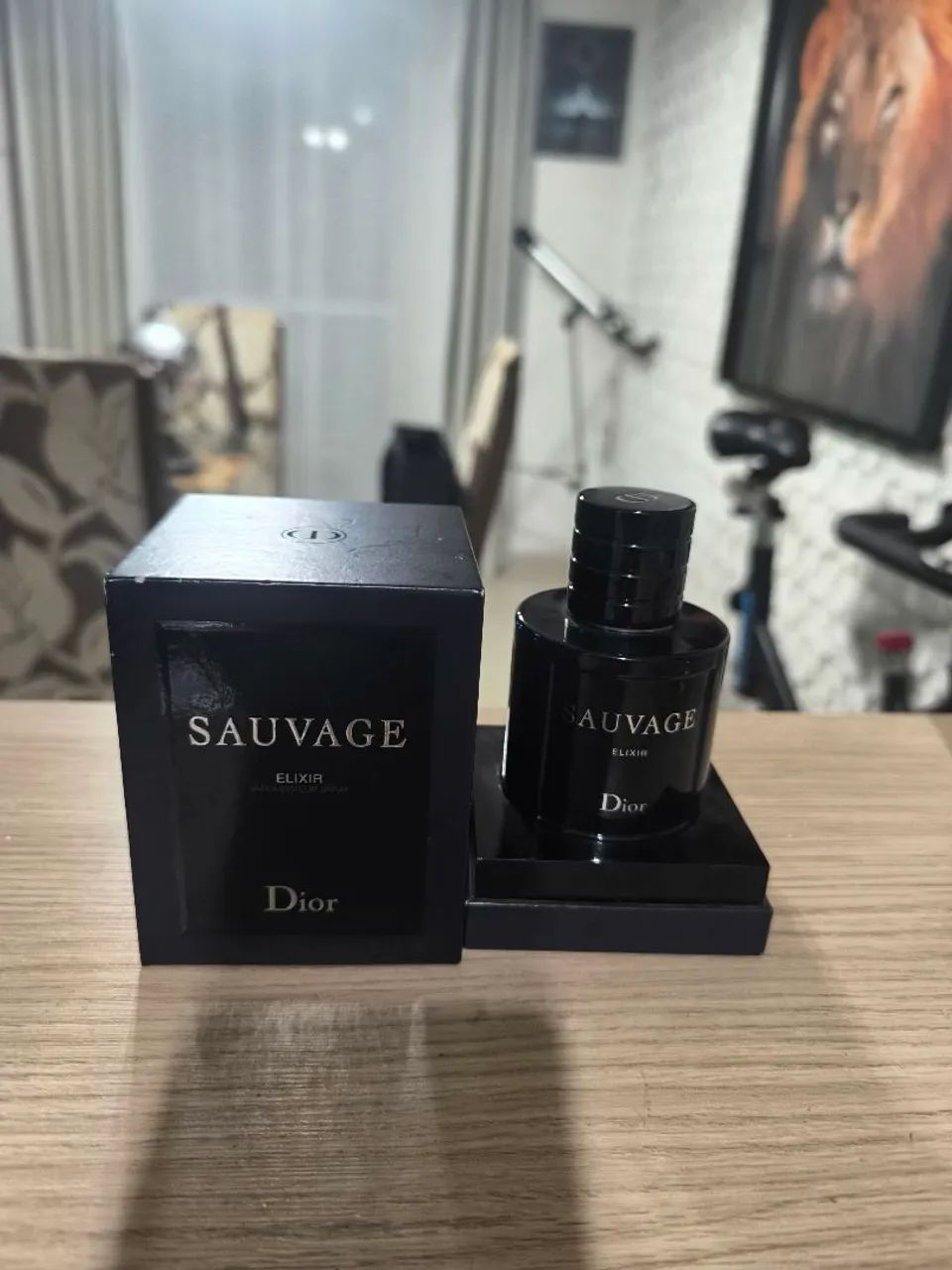 Vendo sauvage elixir 100ml , com aproximadamente 90 a 95 ml