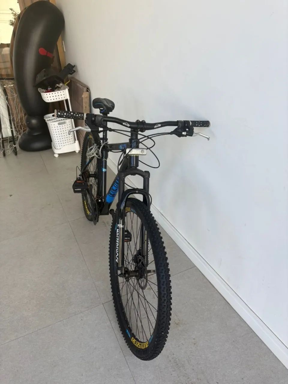 Bicicleta Redstone Taipan 29 Mtb com cadeirinha para criança - Foto 2
