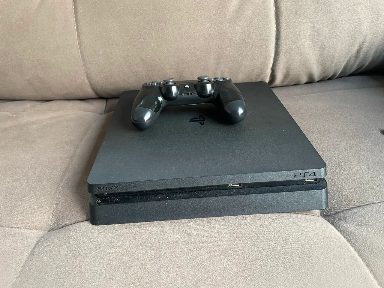 Vendo ps4 slim 1 tera 
