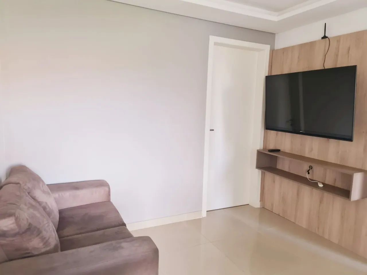 STUDIO MOBILIADO EM LOCAL PRIVILEGIADO DO JARDIM ATLÂNTICO.