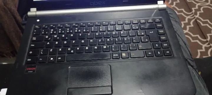 Notebook Qbex 4 gb