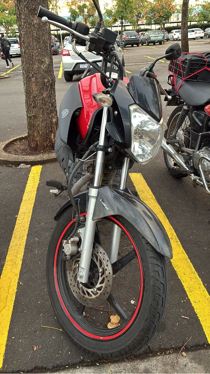 Moto 150 semi nova