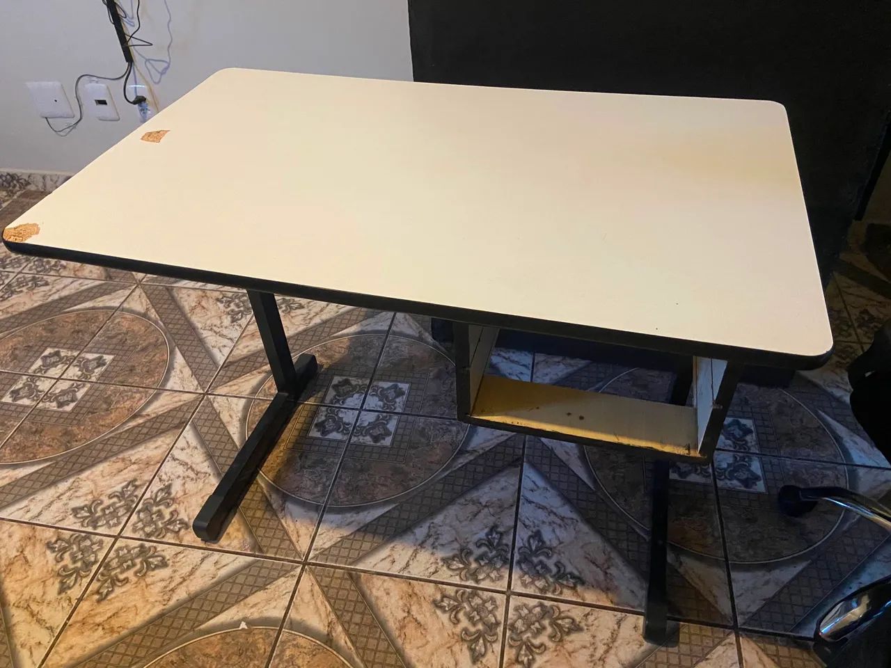 Mesa / Escrivaninha para estudos - Foto 4
