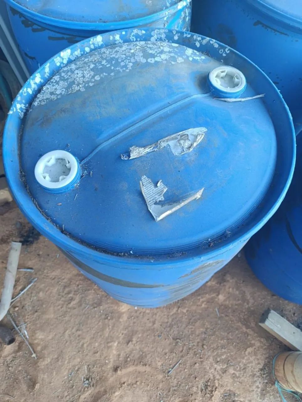 Vendo tambor de 200 litros  - Foto 2