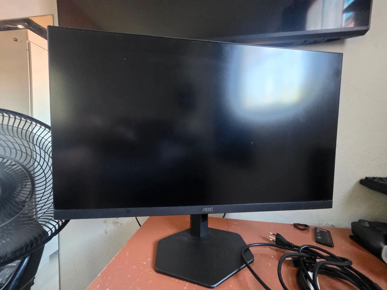 Monitor gamer 27 polegadas AOC com braço articulado VESA - Foto 5