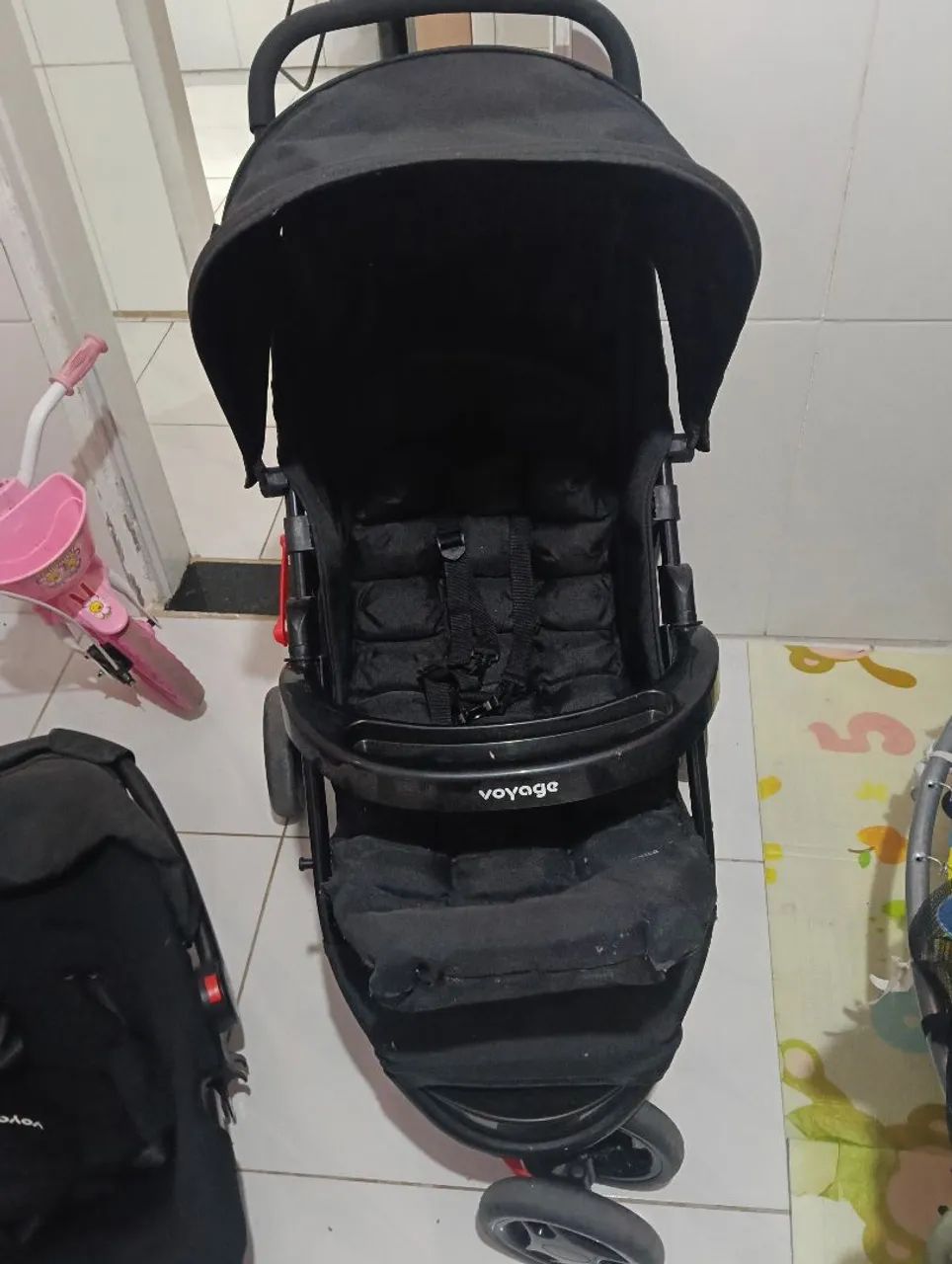 Carrinho de bebê  com bebê conforto  - Foto 3