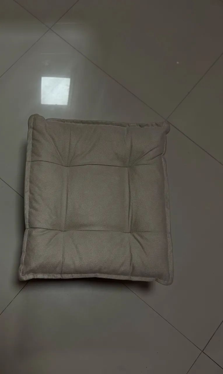 Poltrona de Amamentação + Puff | Estado de Nova | Nunca Usada | R$ 500 - Foto 3