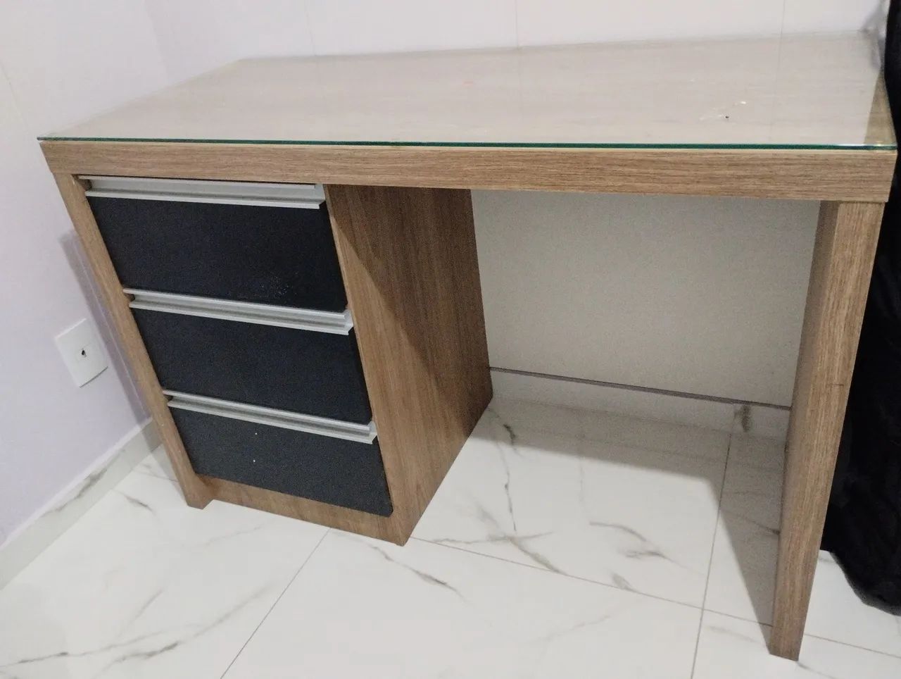 Escrivaninha 100% MDF de ótima qualidade. Aceito troca - Foto 2