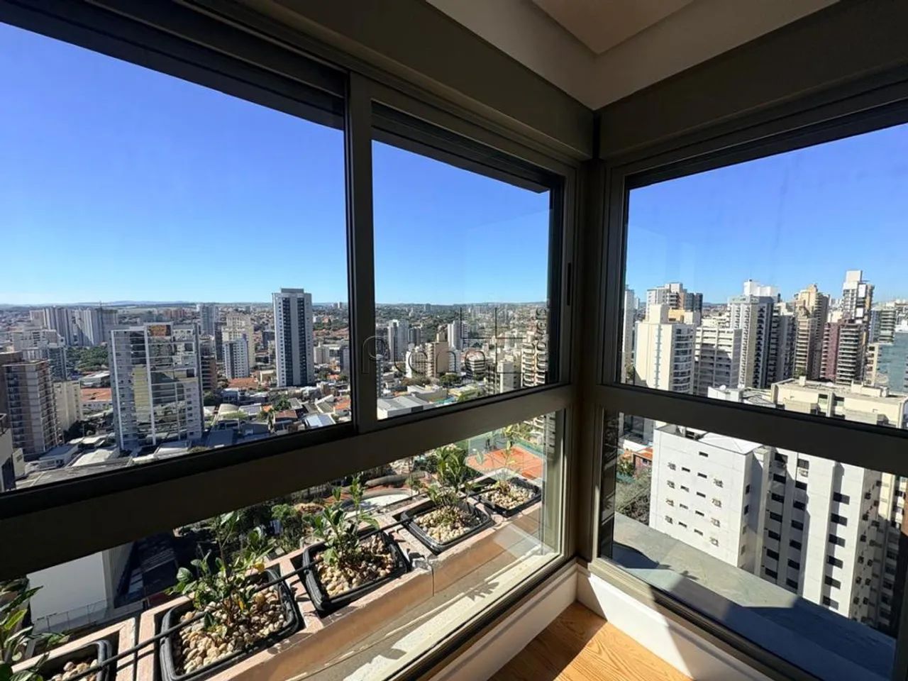 Apartamento à venda em Campinas, Cambuí, com 3 suítes, com 156 m²