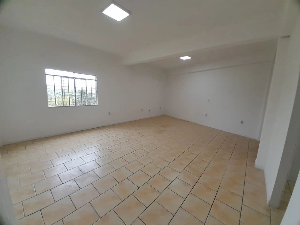 Sala comercial com 81m2 no centro de Caçador - Foto 5