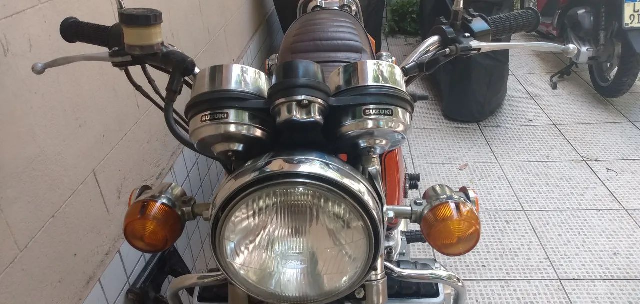 Suzuki GT 750 - Foto 2