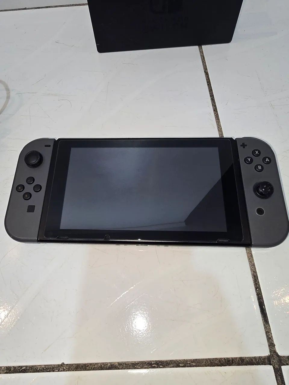 Nintendo Switch Cinza (joy con direito com deifeito)  - Foto 3
