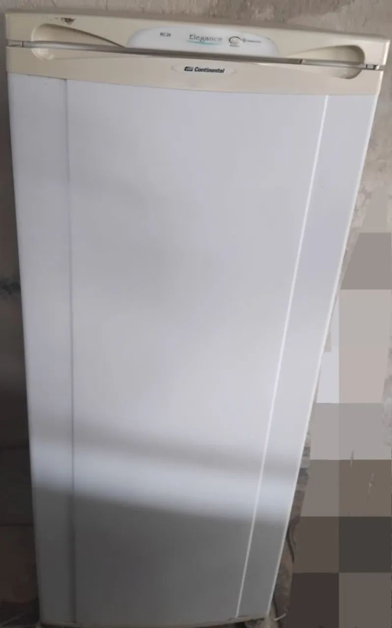Geladeira continental Elegance RC 26