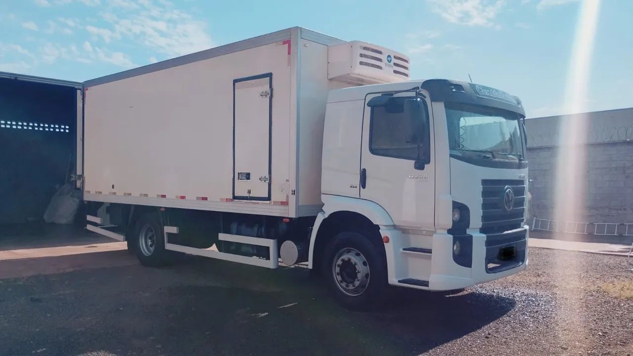 Vw 17 230 baú refrigerado  - Foto 2