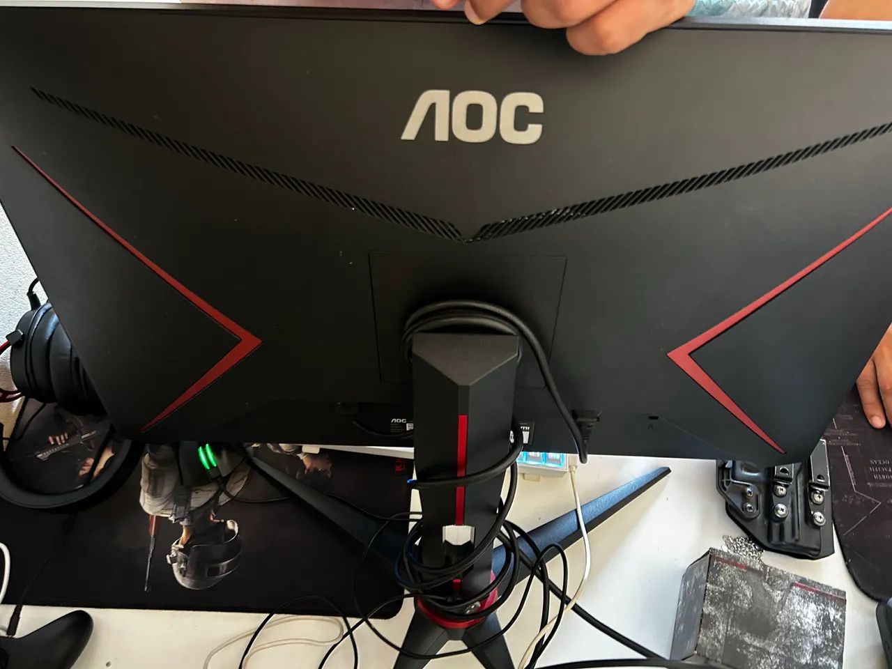 Monitor gamer 27p AOC - Foto 2