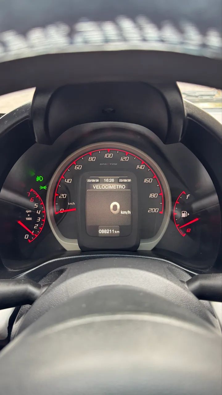 Fiat Uno Sporting 1.4 EVO Fire Flex 8V 4P 2015 - Foto 4