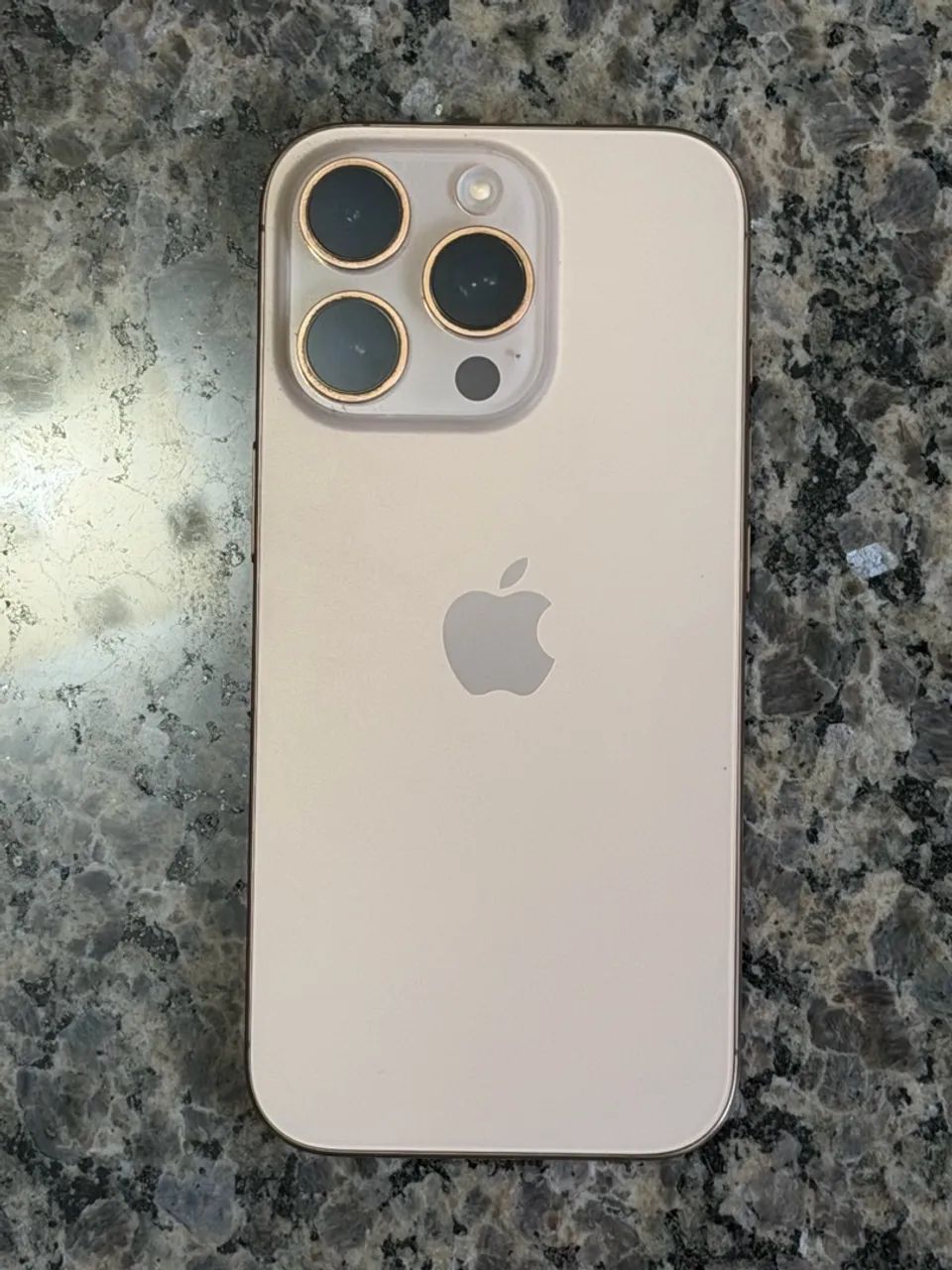 iPhone 16 Pro 256gb + Capinhas