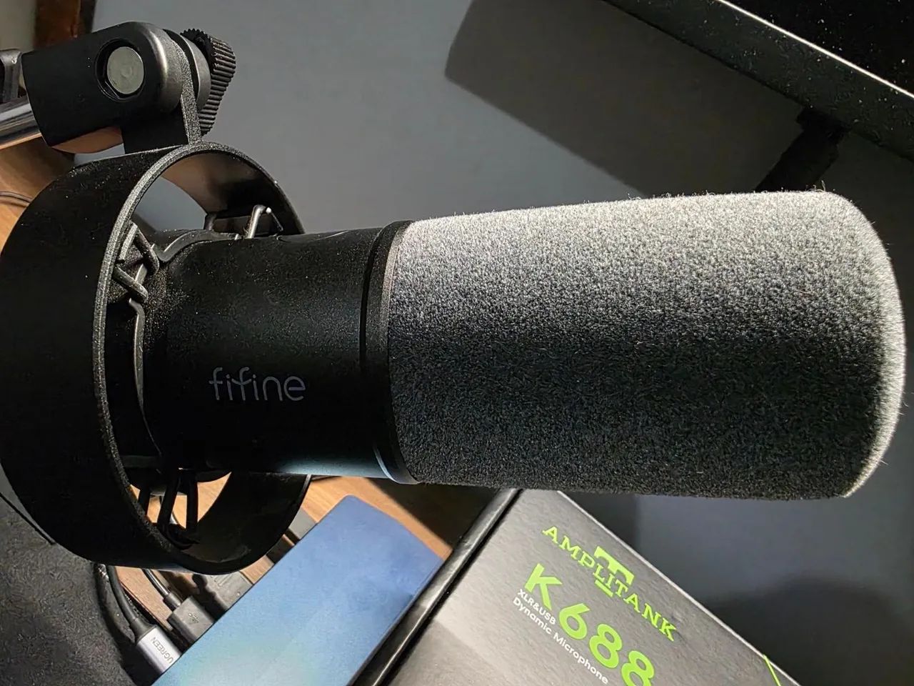 Microfone Dinâmico Fifine K688 - Foto 2