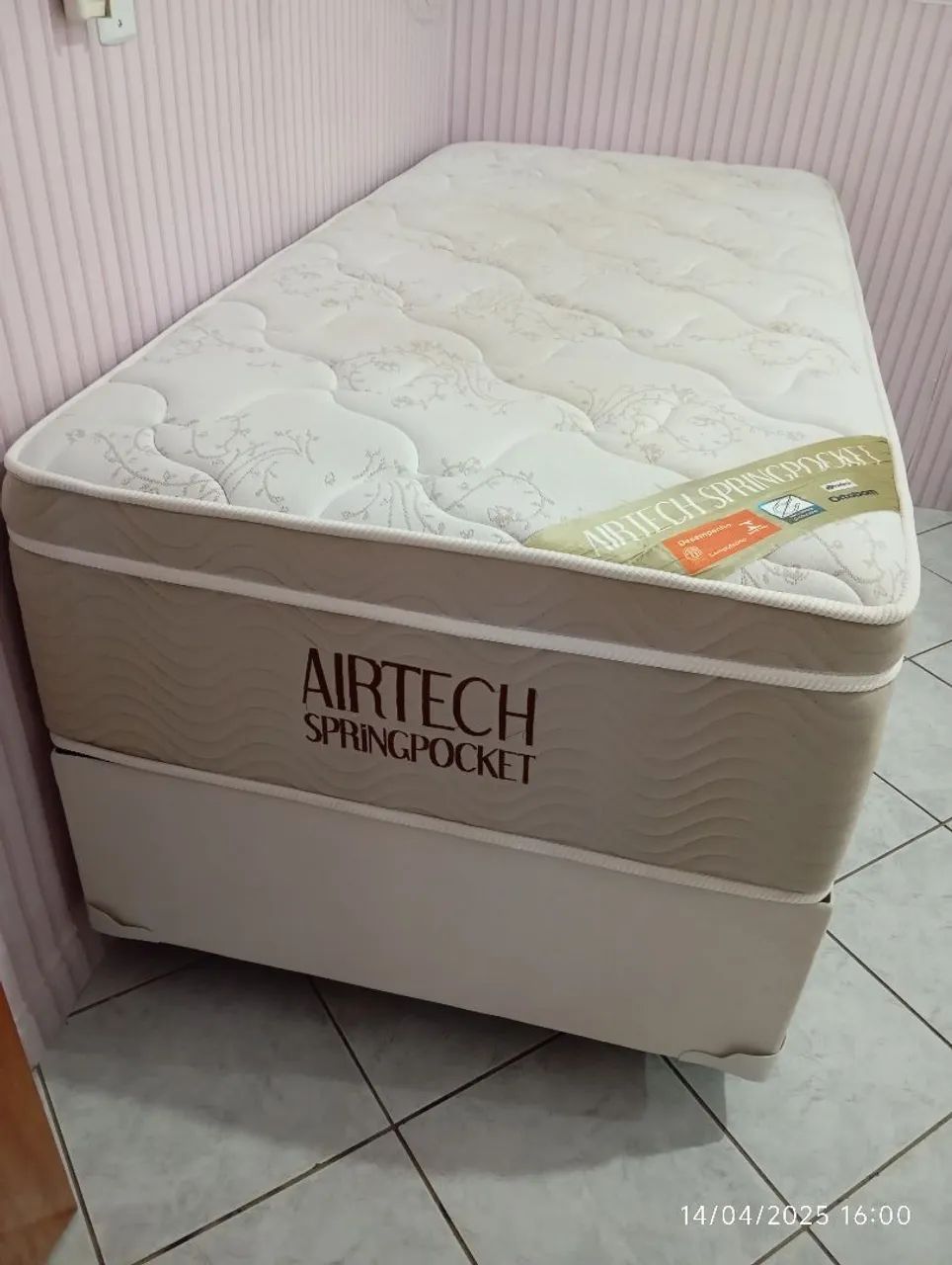 Vende- se cama solteiro box